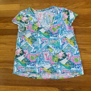 Lilly Pulitzer Blue and Pink Graphic Short Sleeve Tee